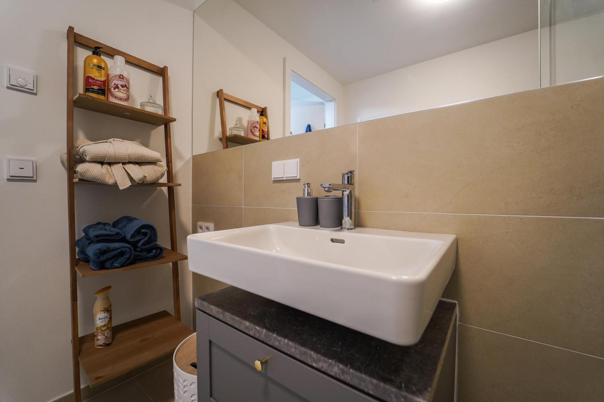 Central Suite Виена Екстериор снимка