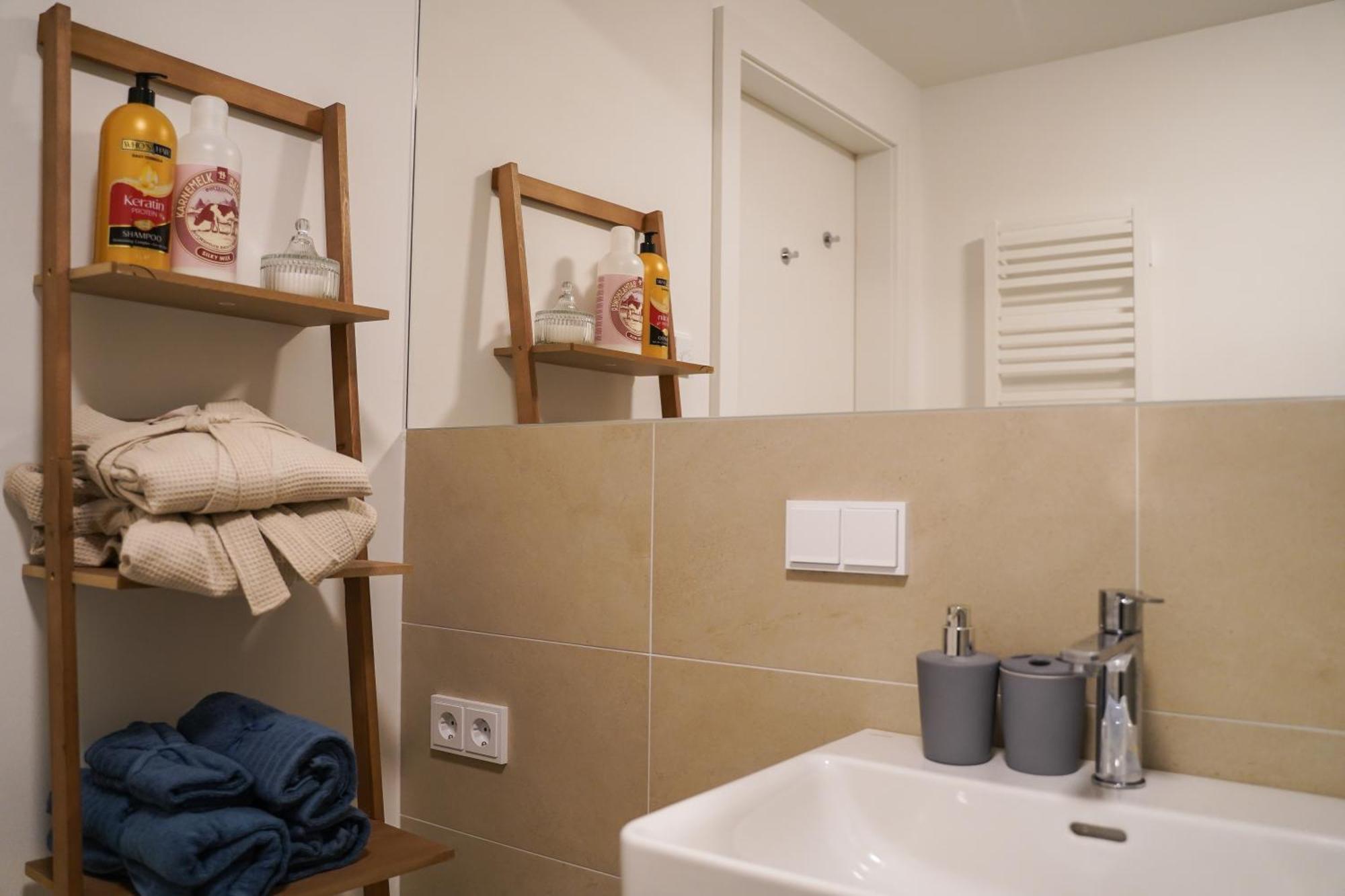 Central Suite Виена Екстериор снимка